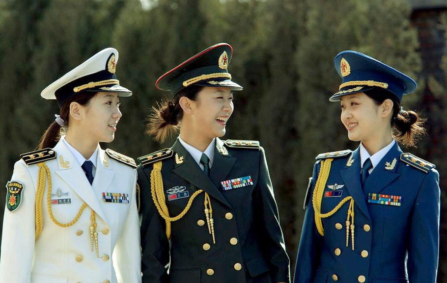 飒爽英姿的中国女兵风采